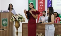 Coordenadora executiva da Elmar é homenageada com o Prêmio Destaque Ser Mulher