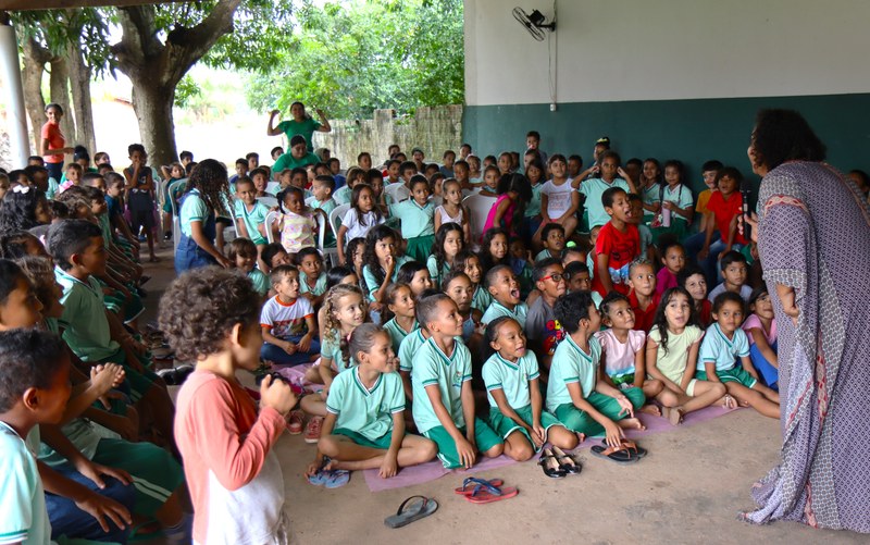 Elmar e Comdim promovem campanha educativa contra a violência de gênero nas escolas