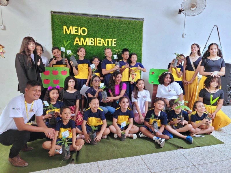 Elmar e Comissão de Meio Ambiente realizam mais uma etapa do projeto Câmara Mirim