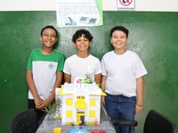 Elmar prestigia Feira Cultural na Escola Jardim de Deus