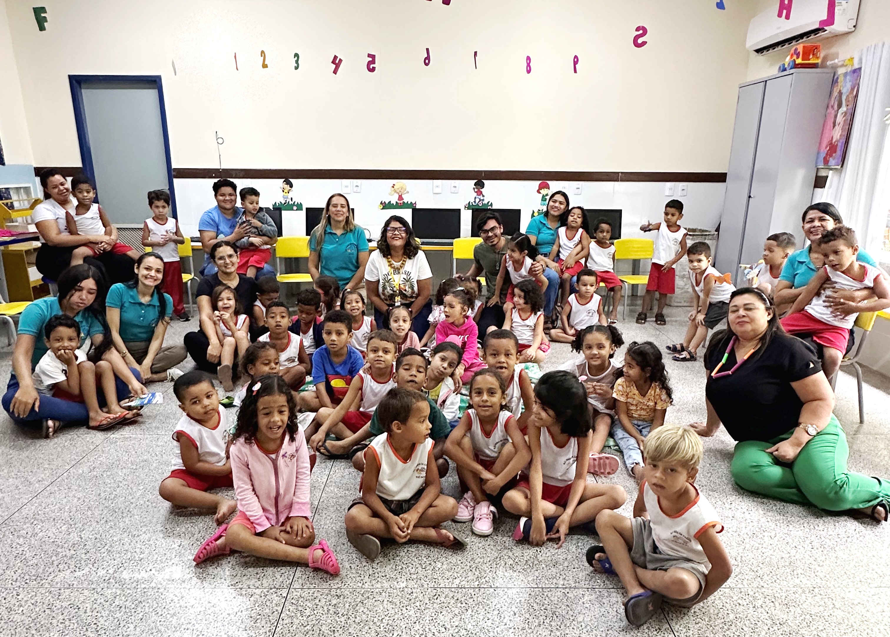 Elmar realiza ação da Semana escolar de combate à violência contra meninas e mulheres