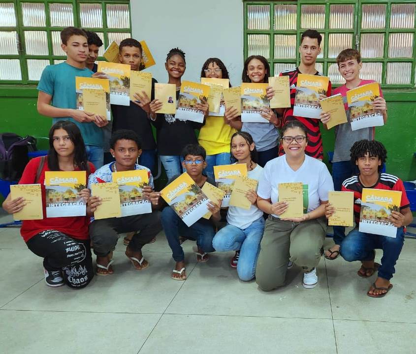 Elmar realiza palestra sobre o Estatuto da Criança e Adolescente na escola São José