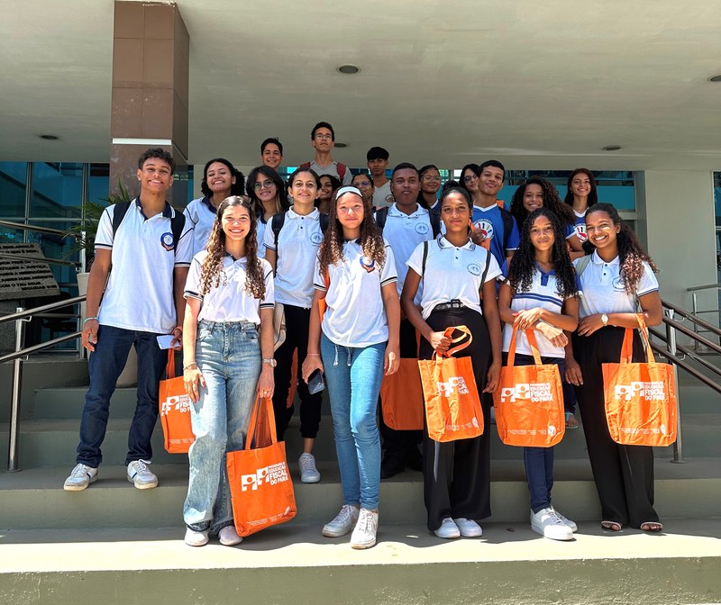 Escola do Legislativo realiza etapa de formação do Projeto Parlamento Jovem