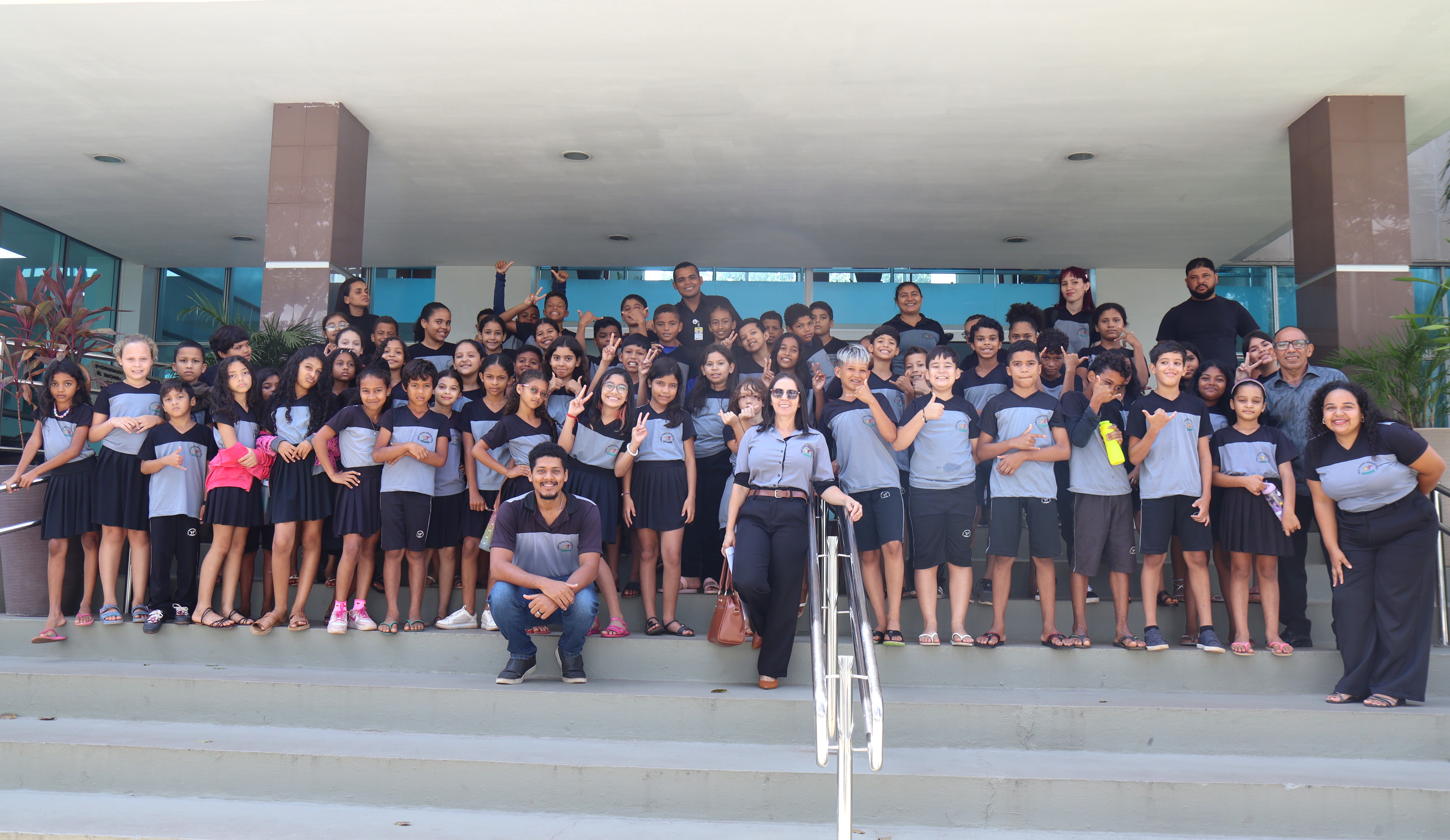 Memorial Político de Marabá recebe alunos da escola Rayara Carvalho