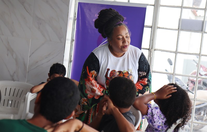 Semana de combate à violência contra a mulher leva conscientização a adolescentes