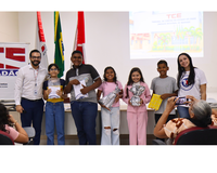 Vereadores mirins visitam o TCE-PA