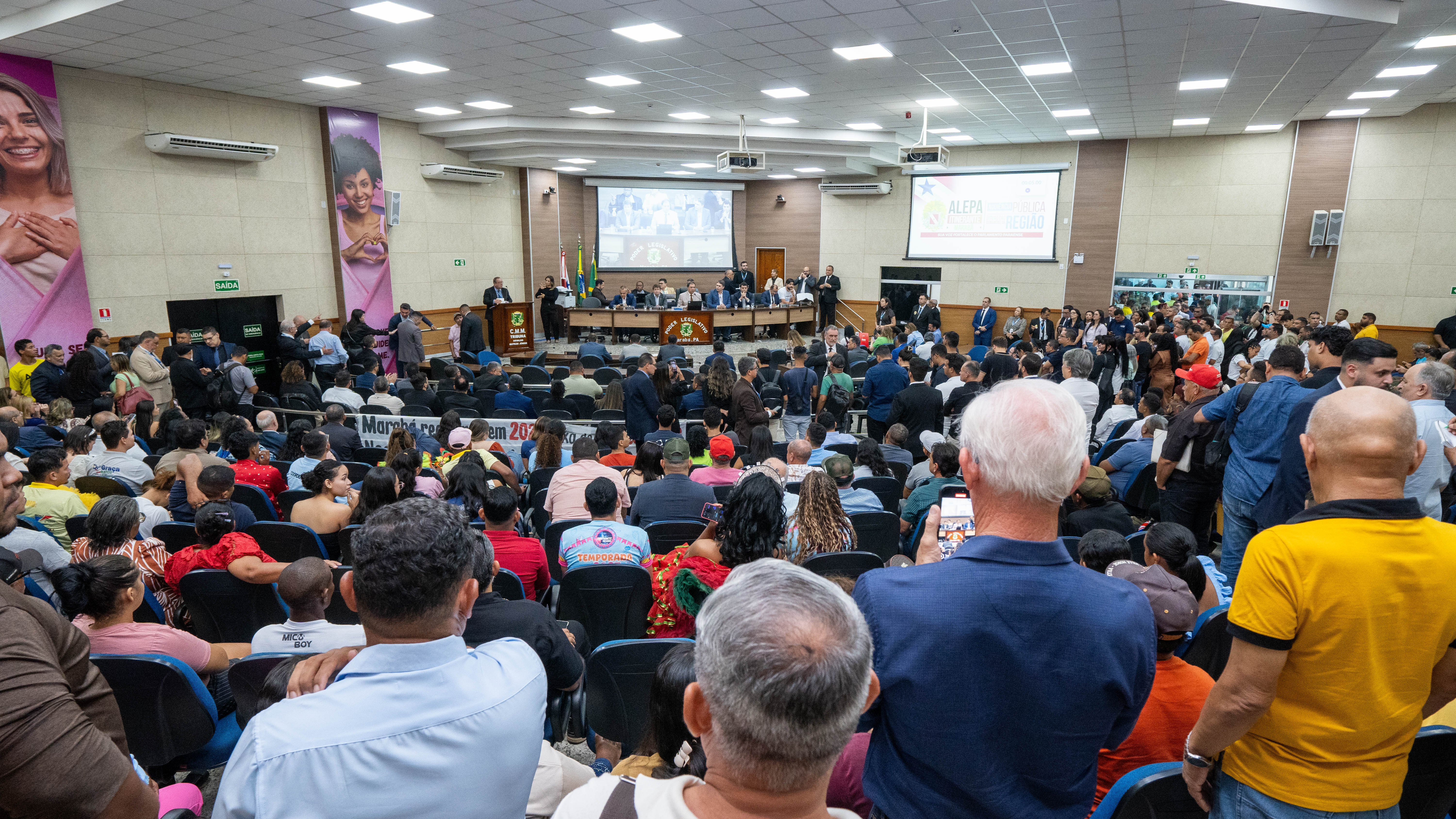 𝗔𝗹𝗲𝗽𝗮 𝗜𝘁𝗶𝗻𝗲𝗿𝗮𝗻𝘁𝗲 𝗿𝗲𝘂́𝗻𝗲 𝗹𝗶𝗱𝗲𝗿𝗮𝗻𝗰̧𝗮𝘀 𝗻𝗮 𝗖𝗮̂𝗺𝗮𝗿𝗮 𝗠𝘂𝗻𝗶𝗰𝗶𝗽𝗮𝗹 𝗱𝗲 𝗠𝗮𝗿𝗮𝗯𝗮́