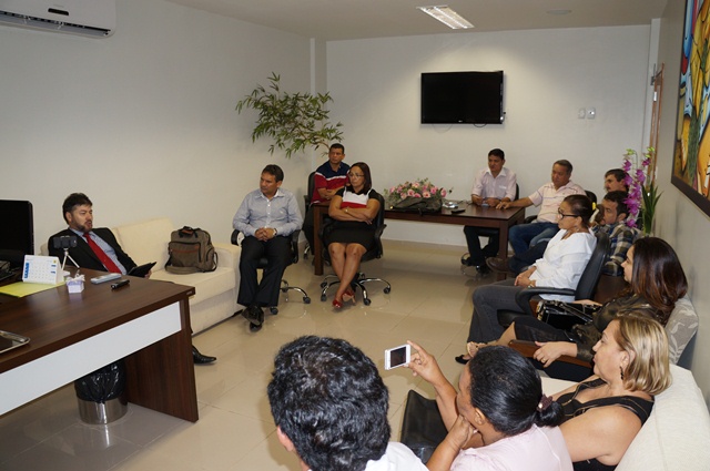 Apóstolo e profeta Joel Engel e  pastores de Marabá visitam a Câmara Municipal