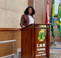 Ativista leva à tribuna demanda por igualdade racial e mais políticas públicas