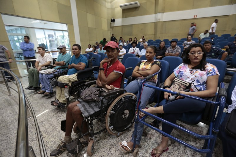 Cadeirantes pedem apoio da Câmara para conseguir medicamentos e insumos