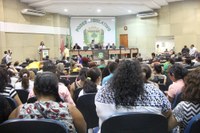 Câmara busca prefeito para definir cronograma de pagamento de educadores