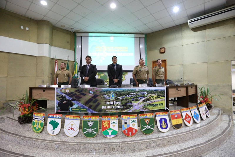 Câmara de Marabá homenageia 18 militares pelo Dia do Exército
