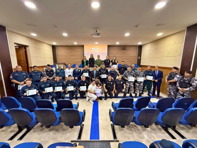 𝗖𝗮̂𝗺𝗮𝗿𝗮 𝗱𝗲 𝗠𝗮𝗿𝗮𝗯𝗮́ 𝗿𝗲𝗰𝗼𝗻𝗵𝗲𝗰𝗲 𝗯𝗿𝗮𝘃𝘂𝗿𝗮 𝗱𝗲 𝗽𝗼𝗹𝗶𝗰𝗶𝗮𝗶𝘀 𝗲𝗺 𝗰𝗮𝘀𝗼 𝗱𝗲 𝗵𝗼𝗺𝗶𝗰𝗶́𝗱𝗶𝗼