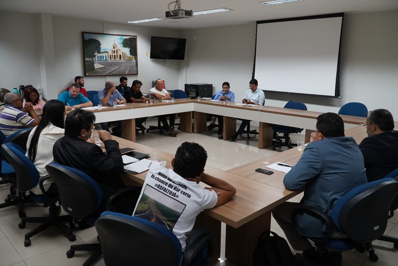 Câmara discute com Buritirama pactuação de melhorias para Estrada do Rio Preto