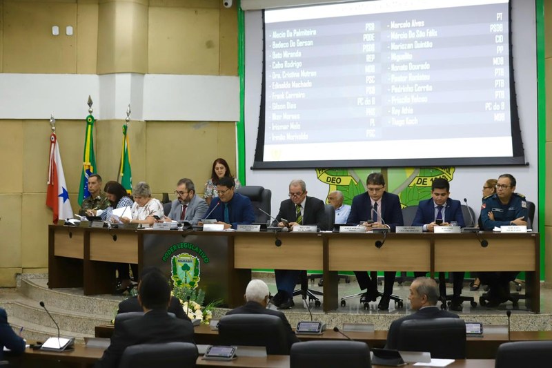 Câmara inicia sessões ordinárias com participação de autoridades