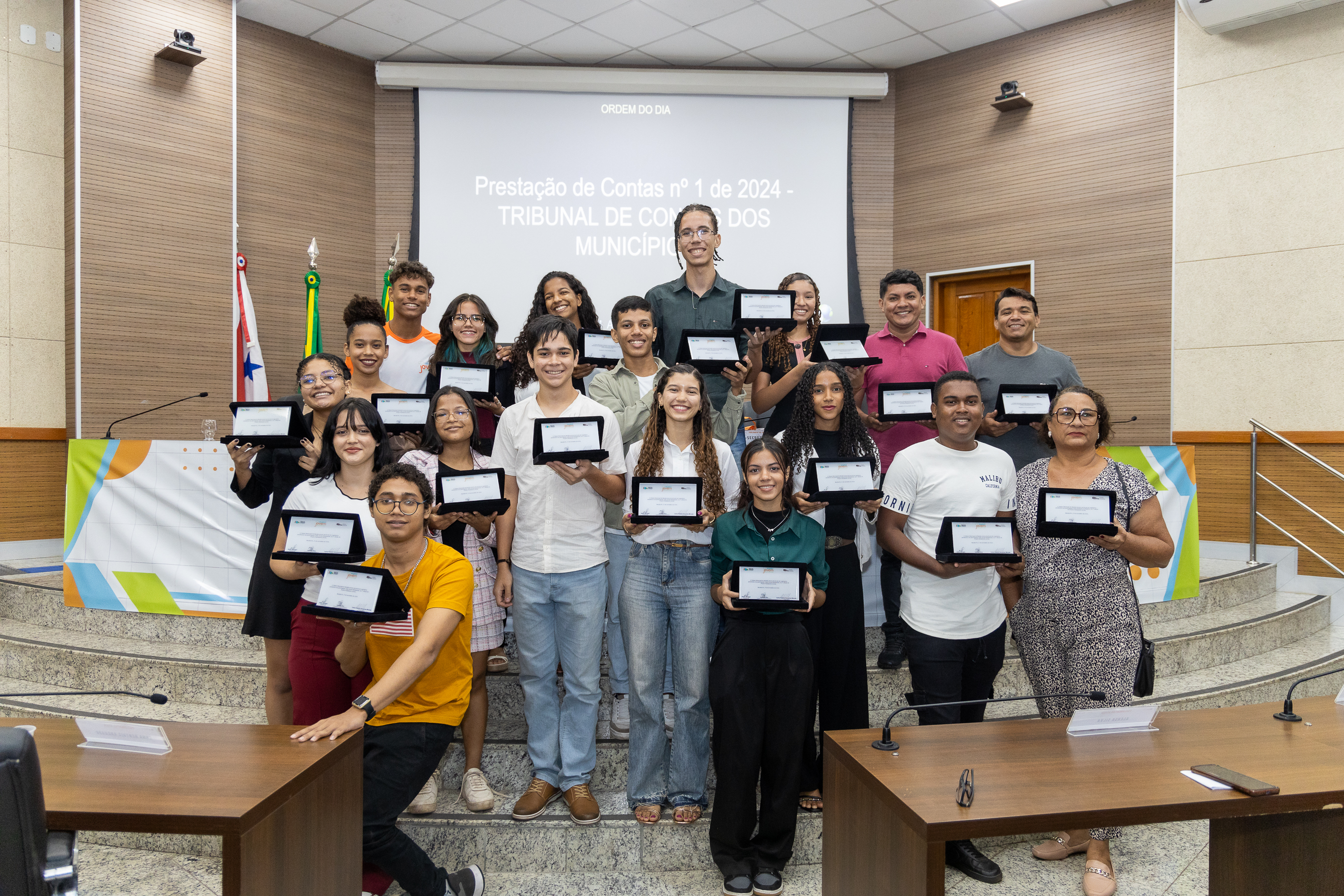 Câmara realiza Sessão de Encerramento do Parlamento Jovem 2024