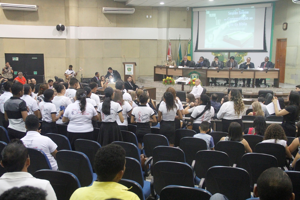 Câmara realiza Sessão Solene em comemoração ao Dia da Bíblia