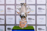 Câmara recebe exposição do Águia campeão
