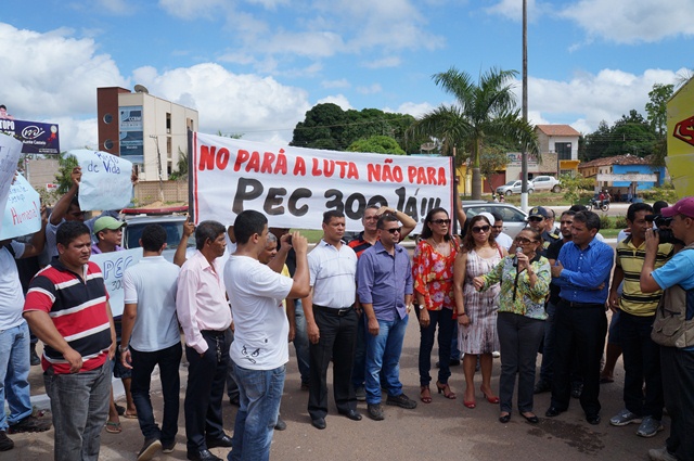 Câmara se solidariza com bombeiros e policiais militares