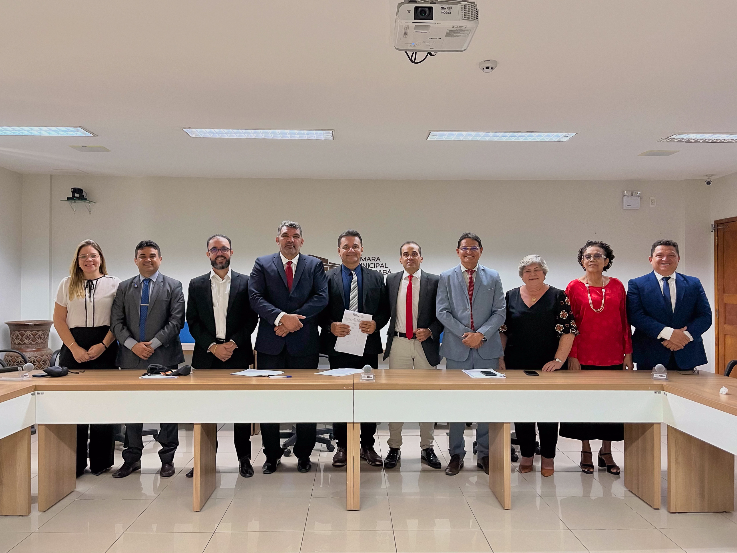 Comissão de Justiça acelera projeto de reajuste aos servidores municipais