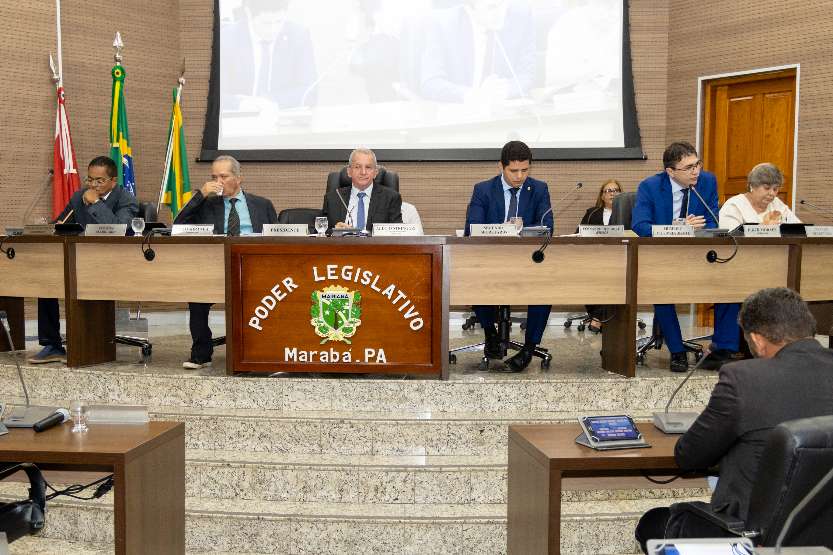 Câmara aprova reajuste salarial e do vale alimentação em Marabá