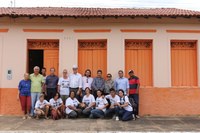 Comitiva de Marabá visita a casa de João Anastácio