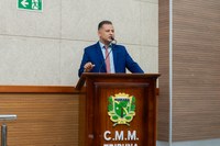 Dean Guimarães cobra melhorias tecnológicas e inclusão na Escola Rui Barbosa   
