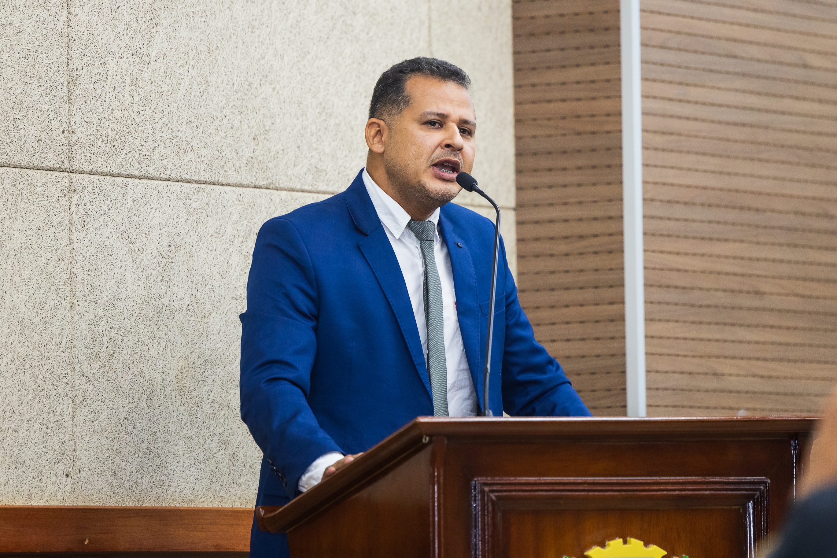 Dean requisita reforma do NEI Raimunda Oliveira Rocha   