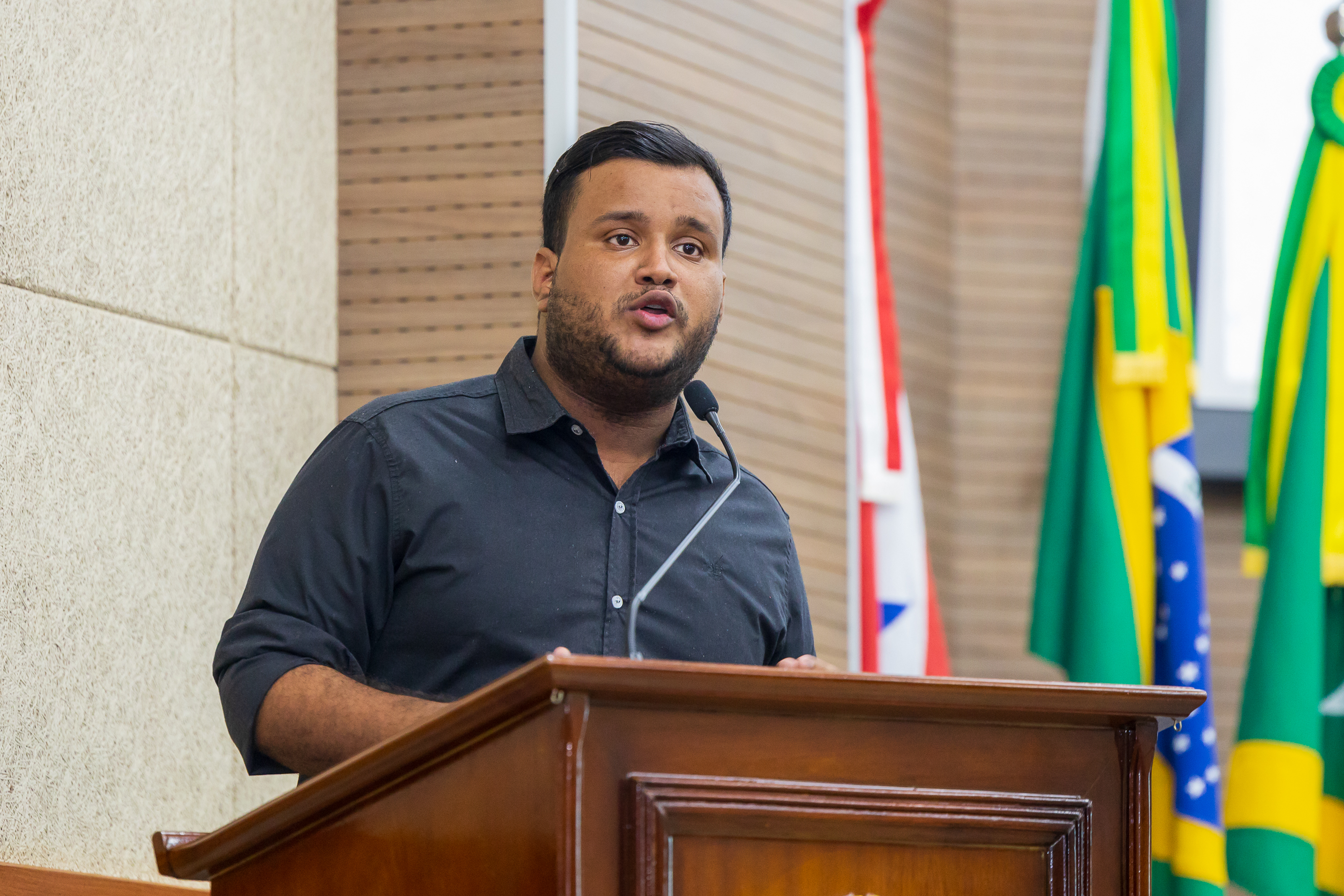 Defasagem do transporte público municipal vira tema de debate na tribuna   