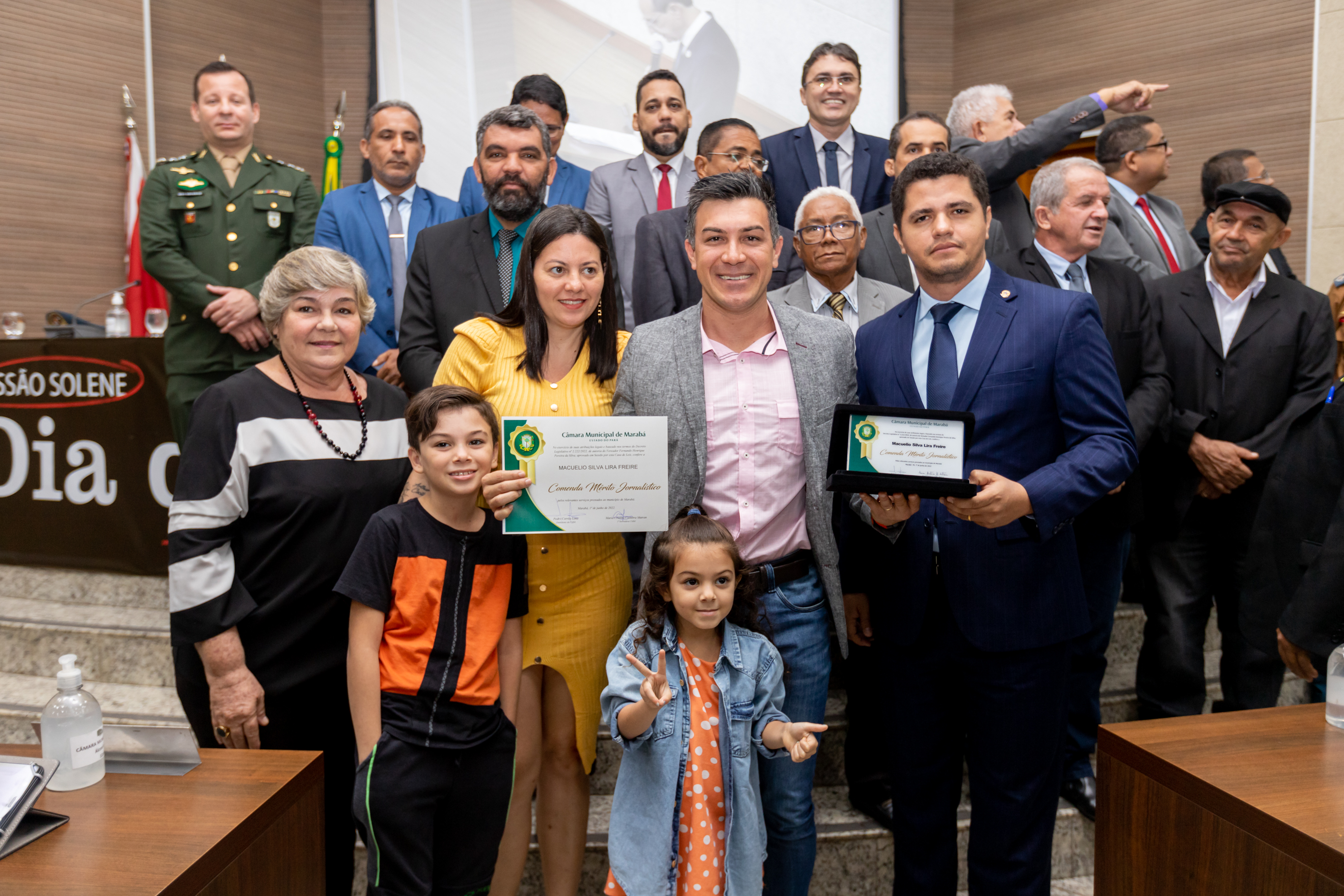 Dezessete jornalistas recebem comenda na Câmara pelo Dia da Imprensa