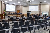 Em sessão extraordinária, Câmara aprova a LOA e outros cinco projetos