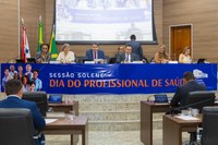 Em sessão solene, CMM homenageia 22 personalidades da área de saúde