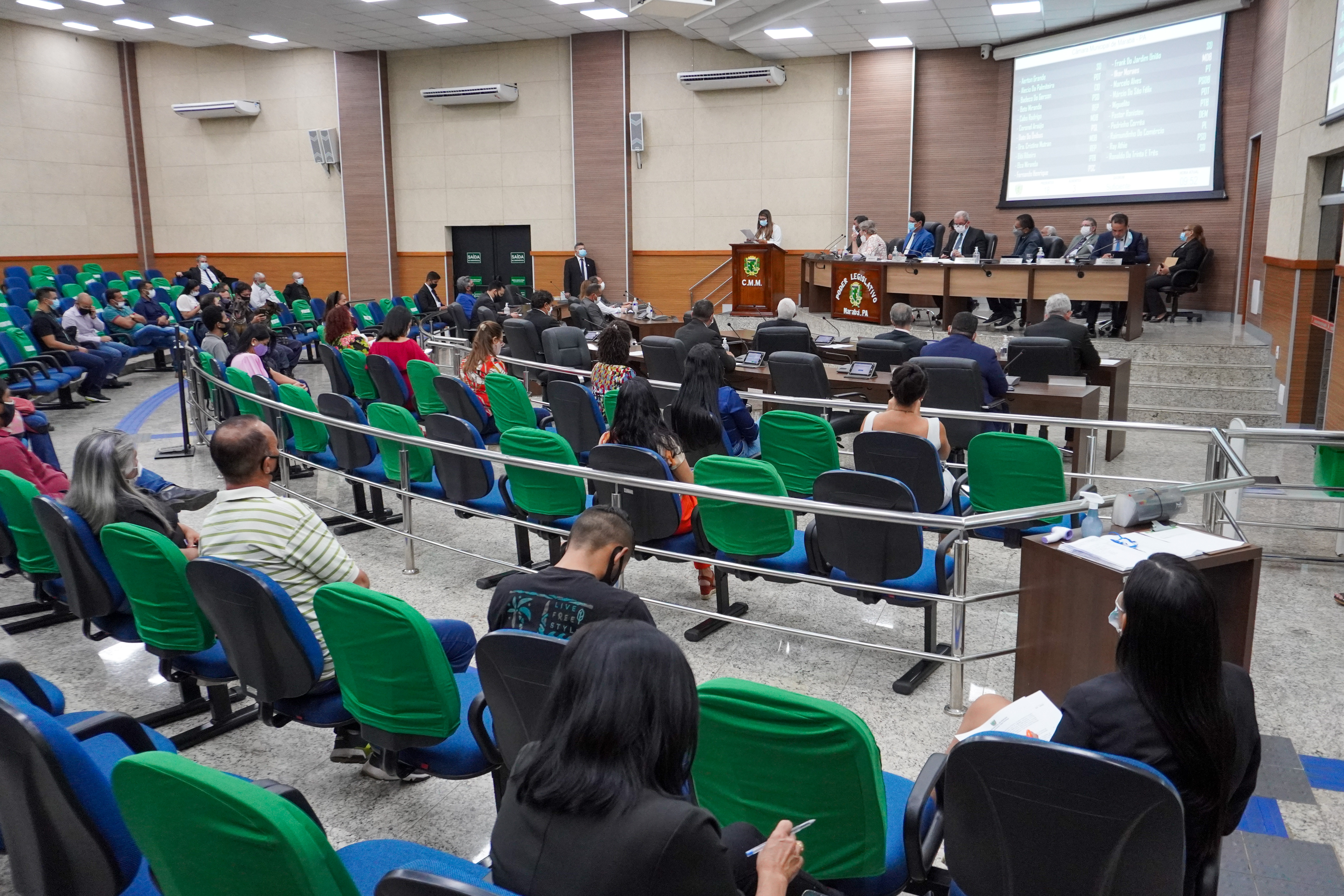 Escola do Legislativo entrega diplomas de capacitação para mulheres na política