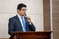 Fernando Henrique pede ampliação e reforma de escola no Bairro Araguaia   