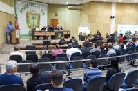 Na primeira sessão do ano, prefeito elogia postura dos vereadores e anuncia obras para 2018