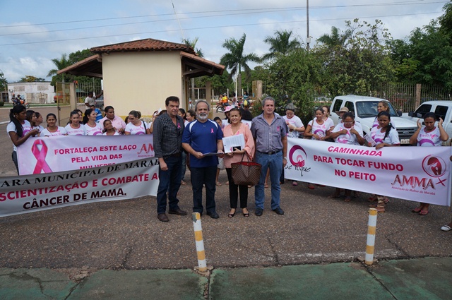  No encerramento do Outubro Rosa, vereadores entregam pauta de reivindicações ao secretário de Saúde