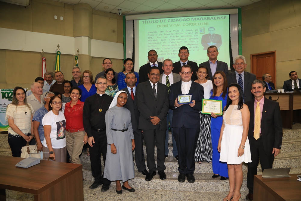 Nove personalidades recebem título de Cidadão Marabaense