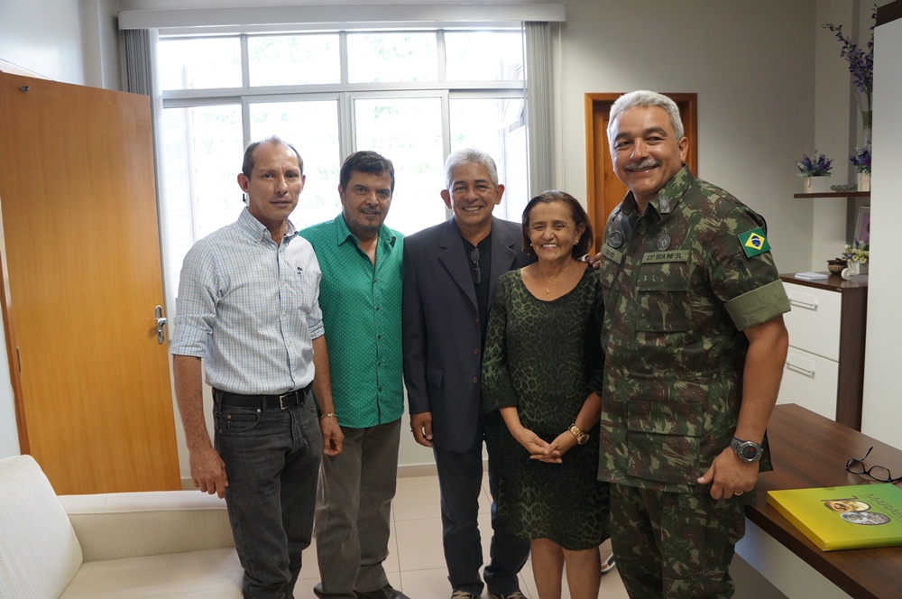 Novo comandante da 23ª Brigada visita a Câmara Municipal