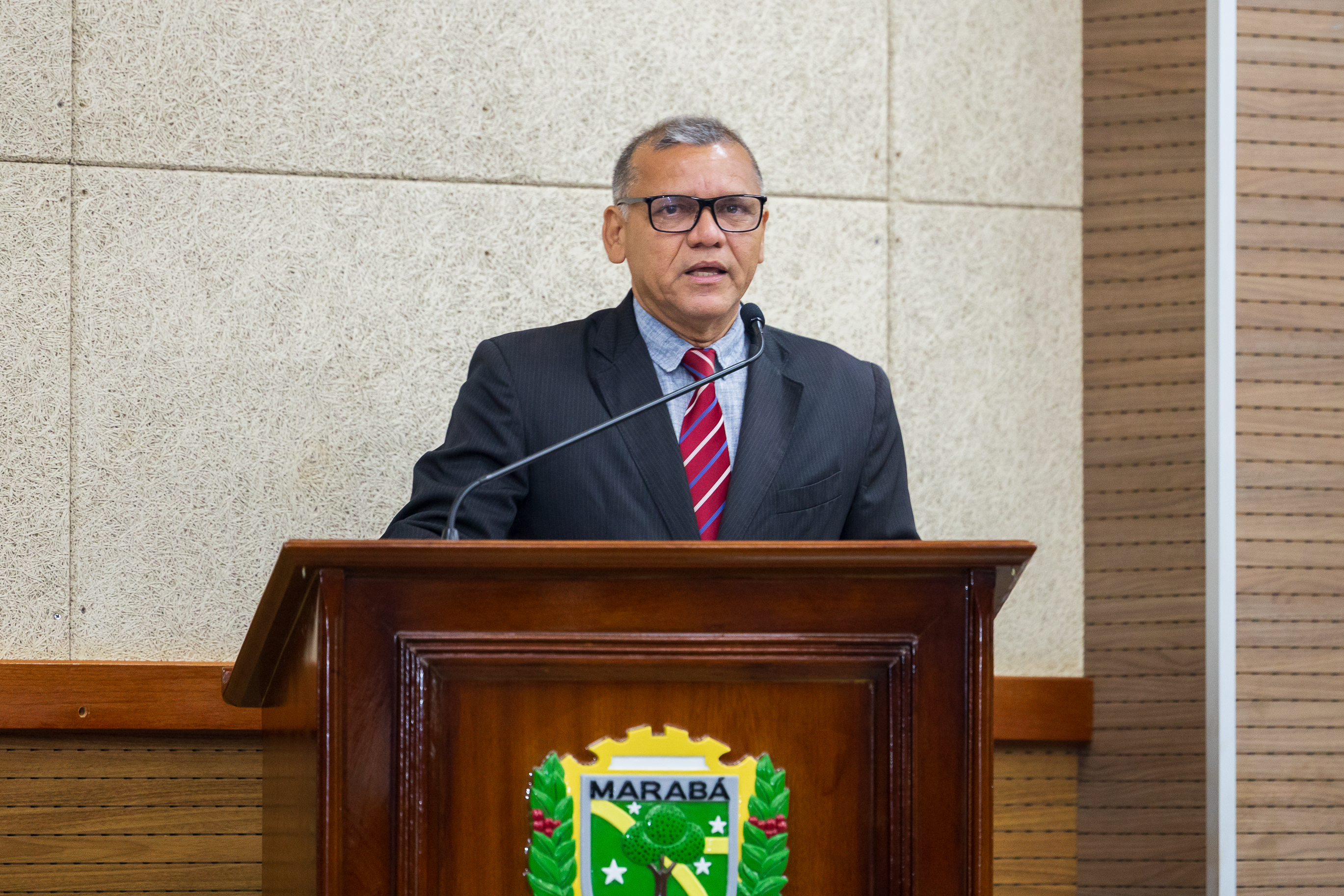 Orlando Elias denúncia falta de médicos especialistas em Marabá