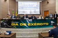 Para celebrar o Dia do Exército, Câmara homenageia 5 militares