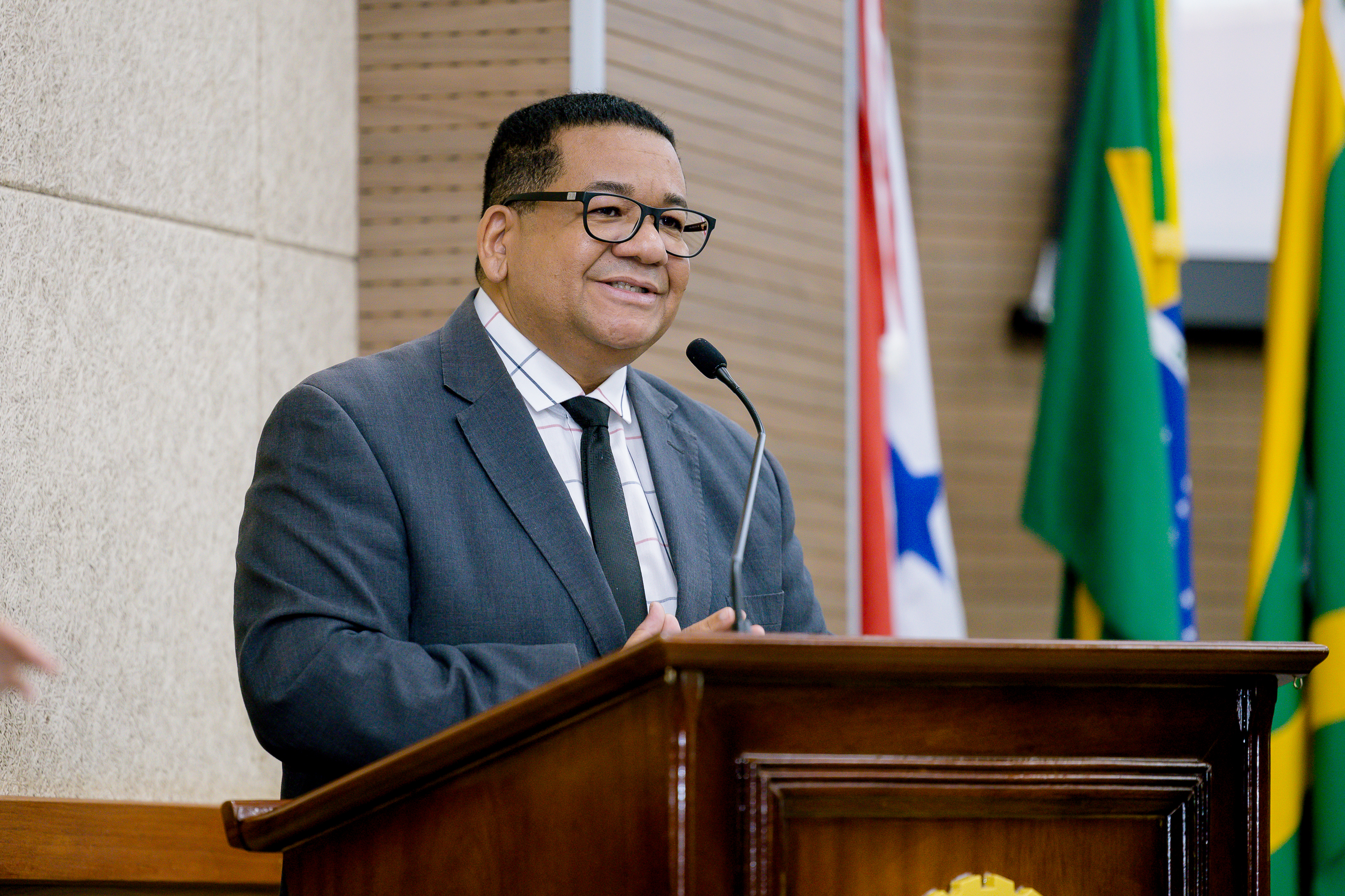 Pastor Ronisteu solicita reforma ampla na Escola José Cursino
