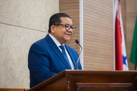 Pr. Ronisteu pede quadra coberta na vila Santa Maria, Km 21