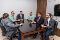 Presidente da Câmara recebe representantes da Vale