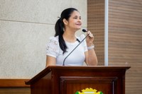 Priscila Veloso solicita Unidade Móvel de Saúde da Mulher   