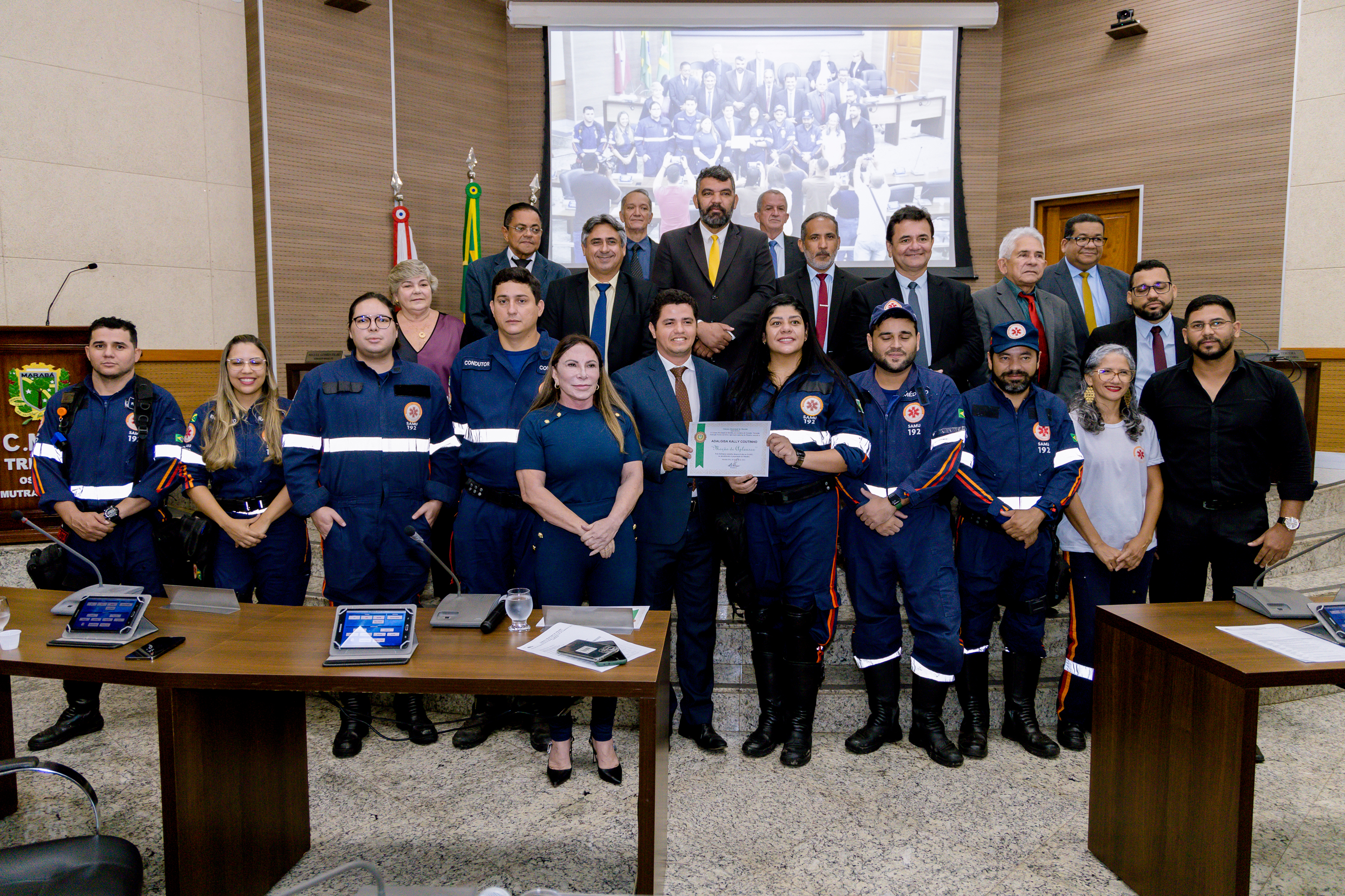 Servidores do SAMU recebem Moção de Aplauso