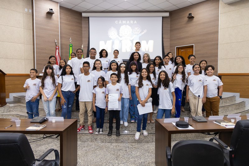 Vereadores mirins apresentam requerimentos na 4ª sessão ordinária de 2023