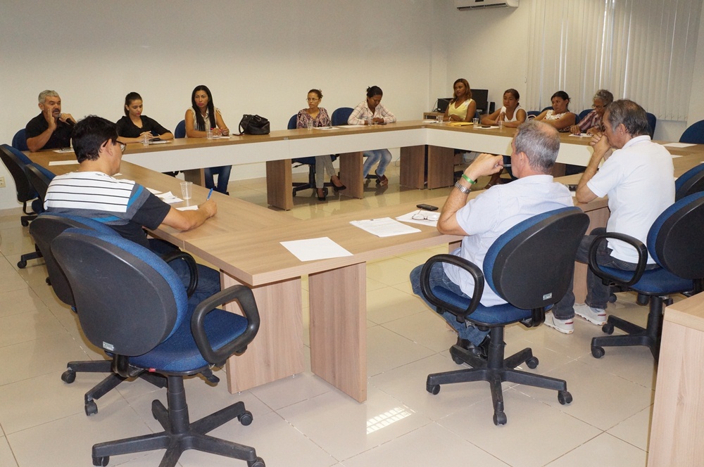 Vereadores recebem demandas de moradores dos residenciais Tiradentes e Jardim do Éden