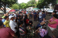 Vereadores se reúnem com ambulantes da Praça São Francisco