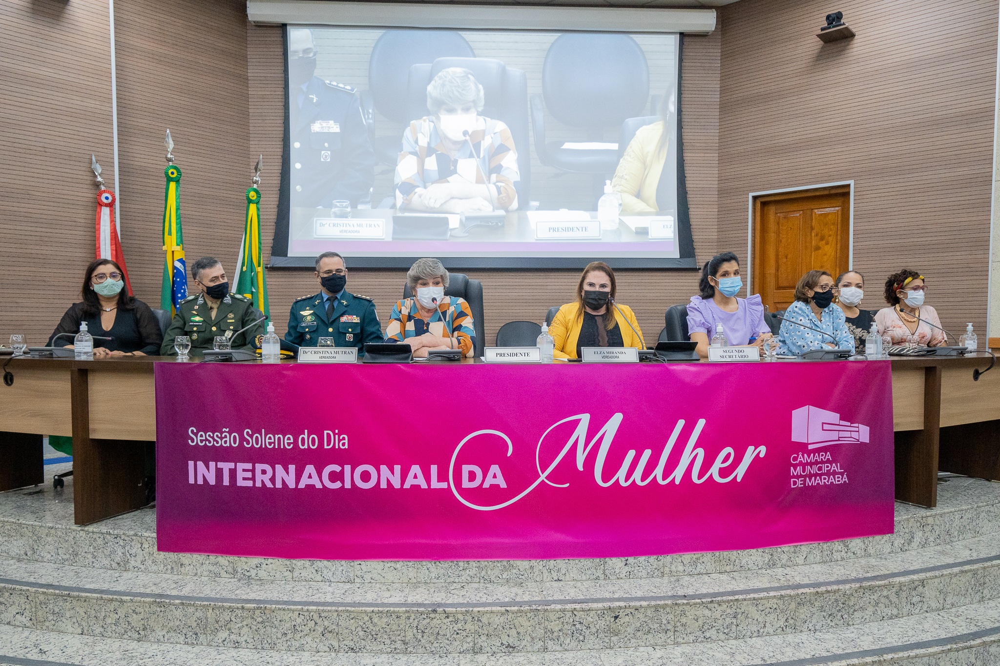 Vinte e três mulheres são homenageadas em sessão solene na CMM